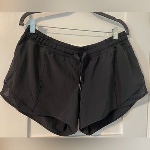 Lululemon Athletica || Black Hotty Hot Short Size 12